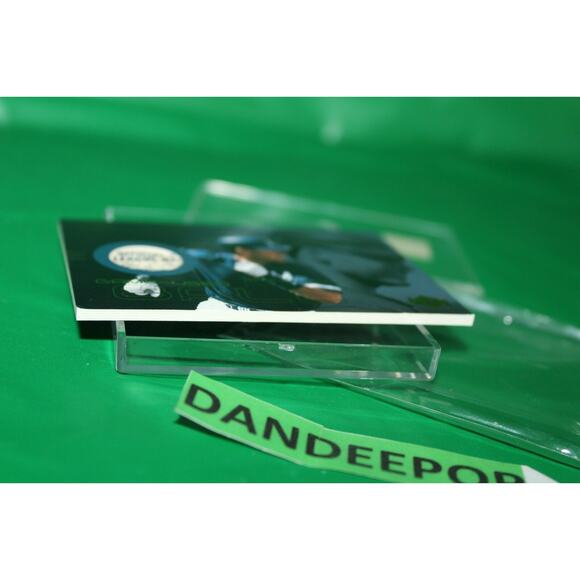 Upper Deck Derek Jeter #2 Game Used Ball Piece Card In Case Gold Rpl B-Dj 2000 - Picture 9 of 9